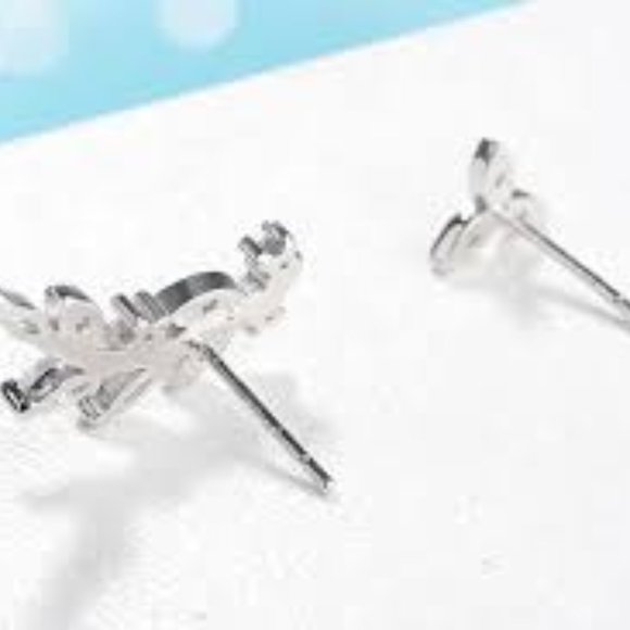 Minimalist Micro Silver Leaves Extend Olive Branch Asymmetry Studs - Picture 7 of 7